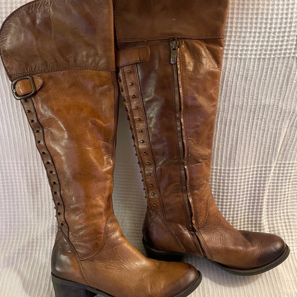 Vintage Vince Camuto boots - Picture 1 of 4